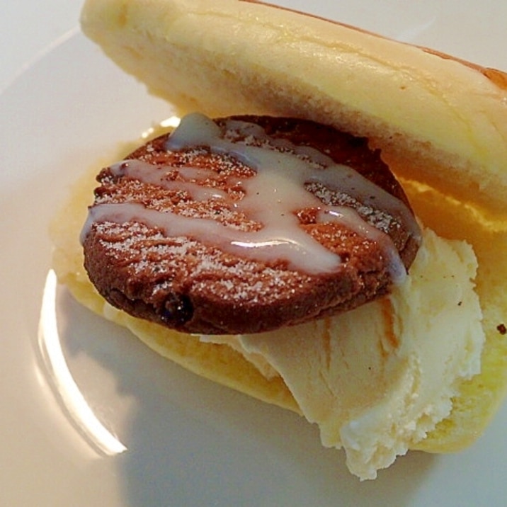 アイス＆チョコチップクッキー・サンド・クリームパン